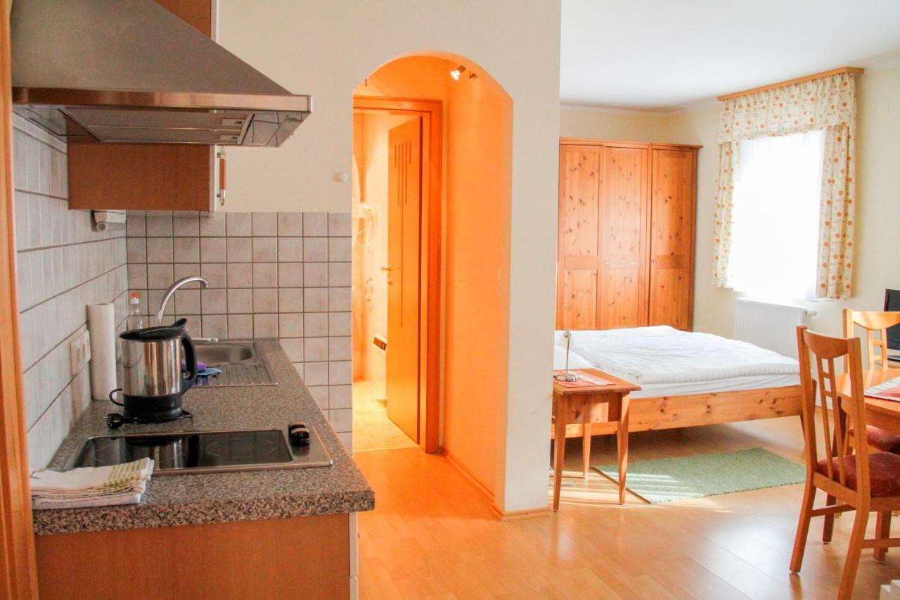 Haus Lenz Ferienwohnungen - Fam Ostermann Puchberg am Schneeberg Εξωτερικό φωτογραφία